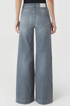 Glow-Up Power Stretch Grey Denim